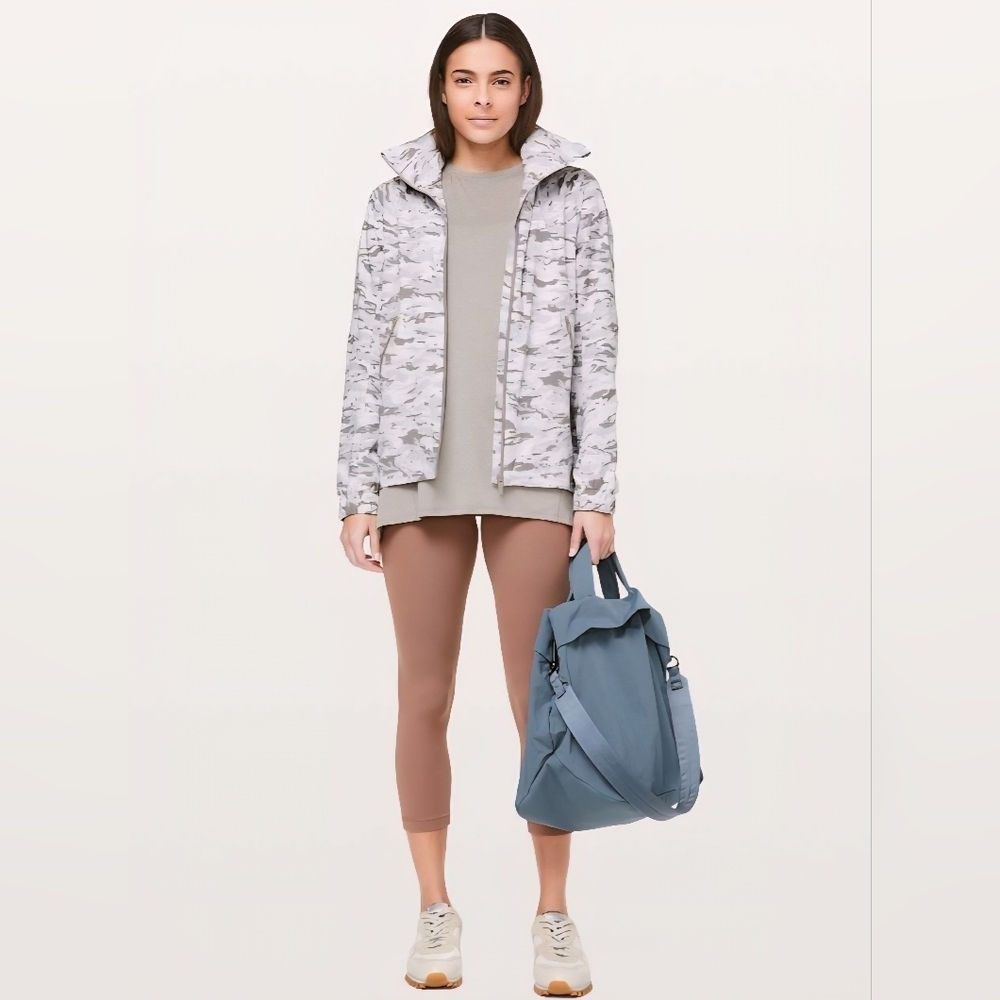 NWT Lululemon Here To Move Jacket Evergreen Camo Pink Multi Size 4 Women's